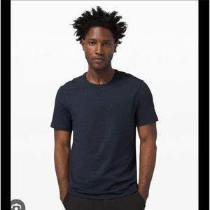 Lululemon Men’s M 5 year basic Dark gray T-shirt
